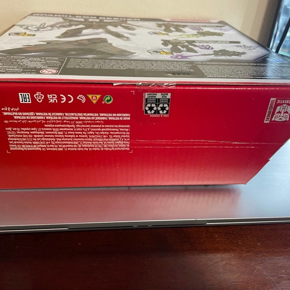 TRANSFORMERS WAR FOR CYBERTRON TRILOGY NETFLIX DECEPTICON SPARKLESS SEEKER NEW - Picture 5 of 8